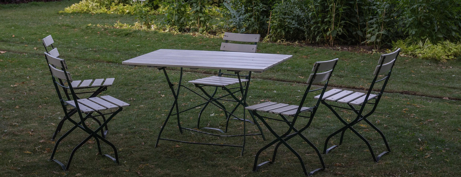 Tuin & Buiten 1 Tuin & Buiten -Tuin & Buiten garden table 3763381 1920